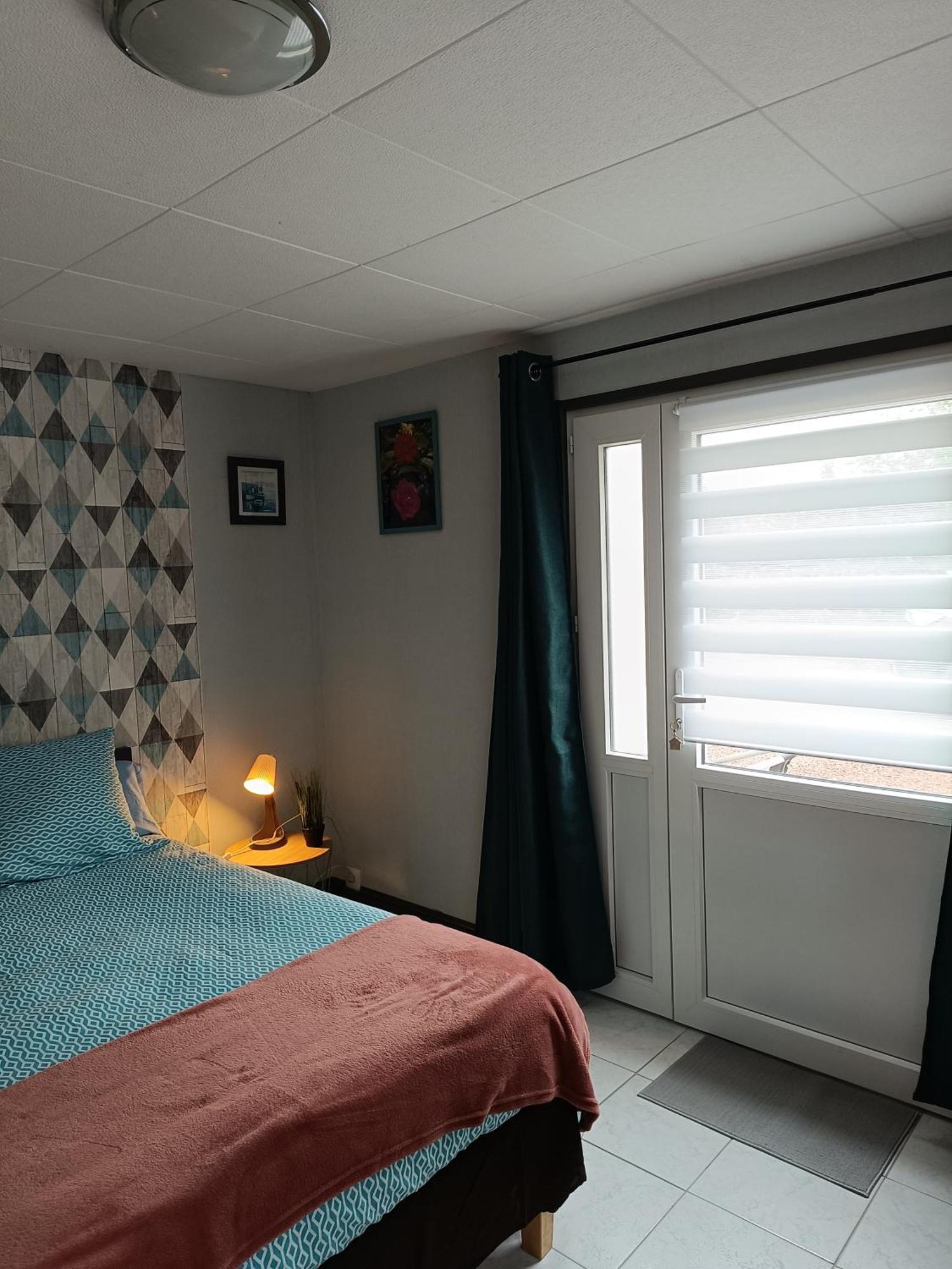 Bed and Breakfast L'Accueil Gueron Экстерьер фото
